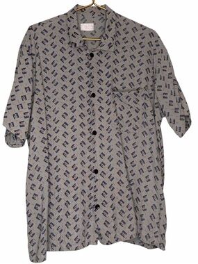 Flax Short-Sleeve Button-Up Shirt in Light Green with Navy Geometric Print